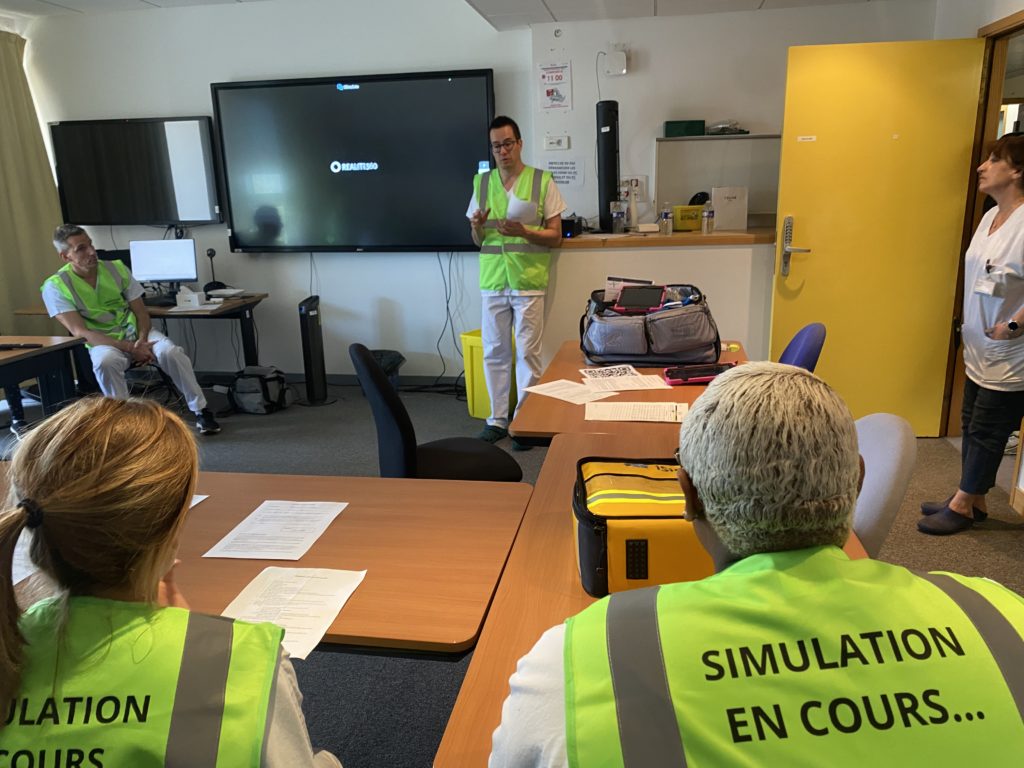 Briefing - Première étape de la simulation d'arrêt cardiaque en orthopédie